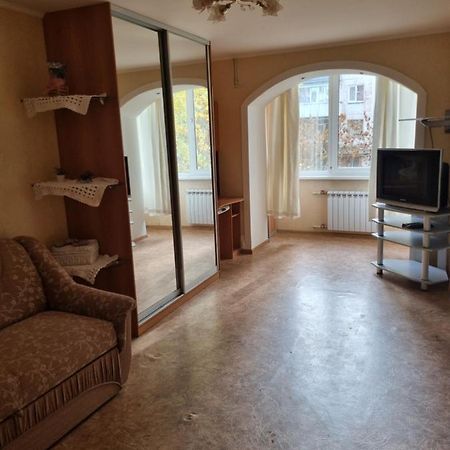 Apartamento 1Комнатная Квартира С Ноткой Прованса Kremenchuk Exterior foto