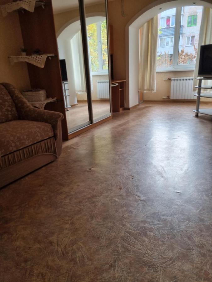 Apartamento 1Комнатная Квартира С Ноткой Прованса Kremenchuk Exterior foto